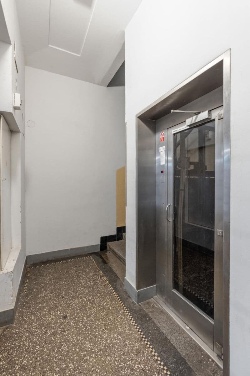 Prenájom bytu 143 m², Krakovská, Praha, Praha Prenájom bytu 143 m², Krakovská, Praha, Praha