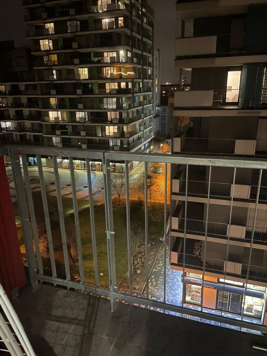 Prenájom bytu 1-izbový 28 m², Nad Úžlabinou, Praha, Praha Prenájom bytu 1-izbový 28 m², Nad Úžlabinou, Praha, Praha