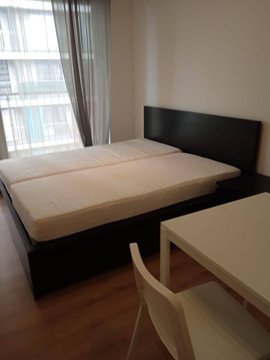 Prenájom bytu 1-izbový 28 m², Nad Úžlabinou, Praha, Praha Prenájom bytu 1-izbový 28 m², Nad Úžlabinou, Praha, Praha