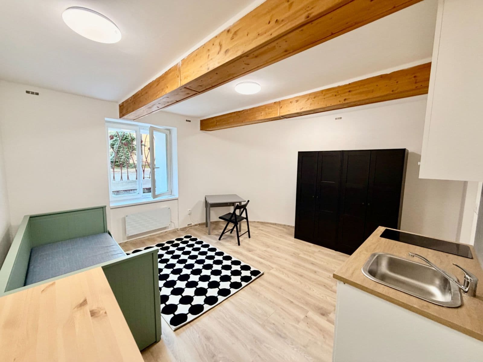 Prenájom bytu 1-izbový 32 m², Bulharská, Praha, Praha Prenájom bytu 1-izbový 32 m², Bulharská, Praha, Praha