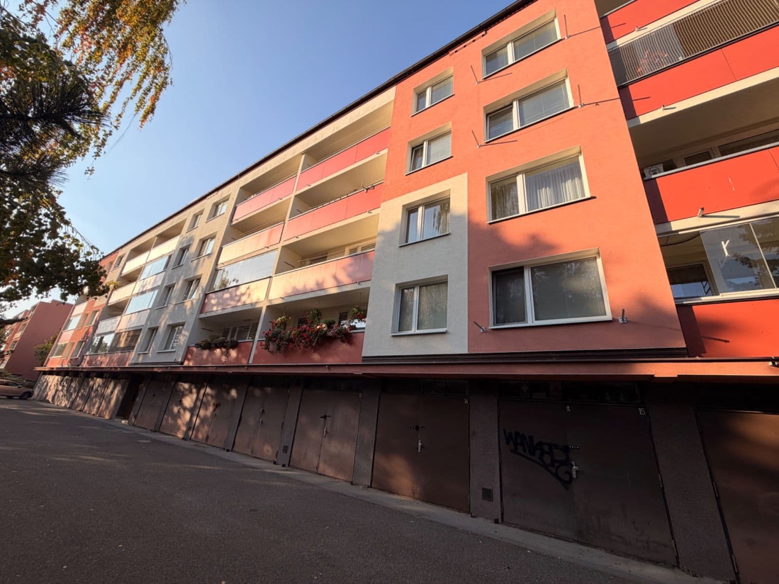 Prenájom garáže 20 m², Bochovská, Praha, Praha Prenájom garáže 20 m², Bochovská, Praha, Praha