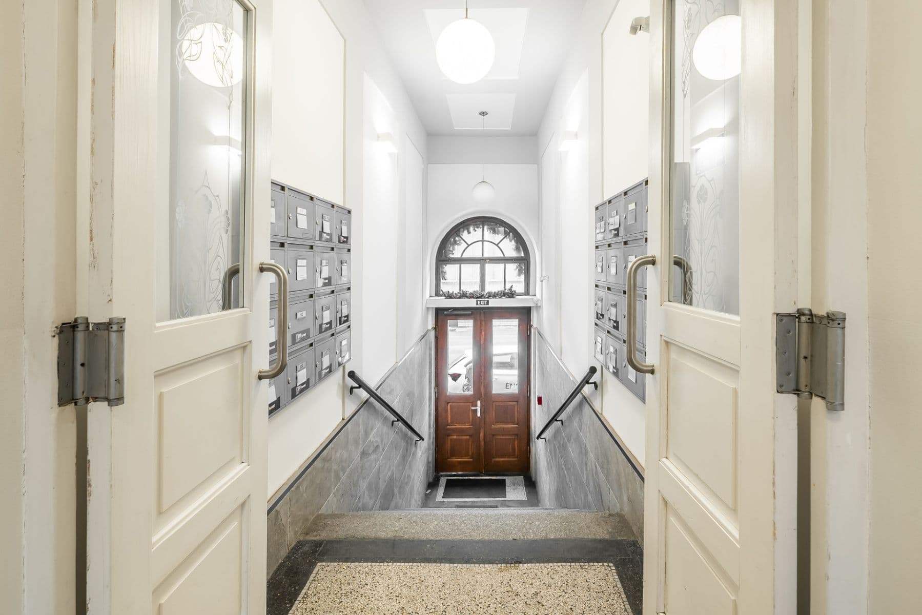 Prenájom bytu 1-izbový 25 m², Strakonická, Praha, Praha Prenájom bytu 1-izbový 25 m², Strakonická, Praha, Praha