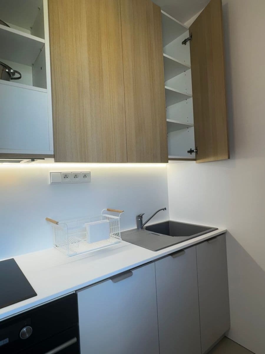 Predaj bytu 3-izbový 62 m², Bezručova, Hradec Králové, Královéhradecký kraj Predaj bytu 3-izbový 62 m², Bezručova, Hradec Králové, Královéhradecký kraj