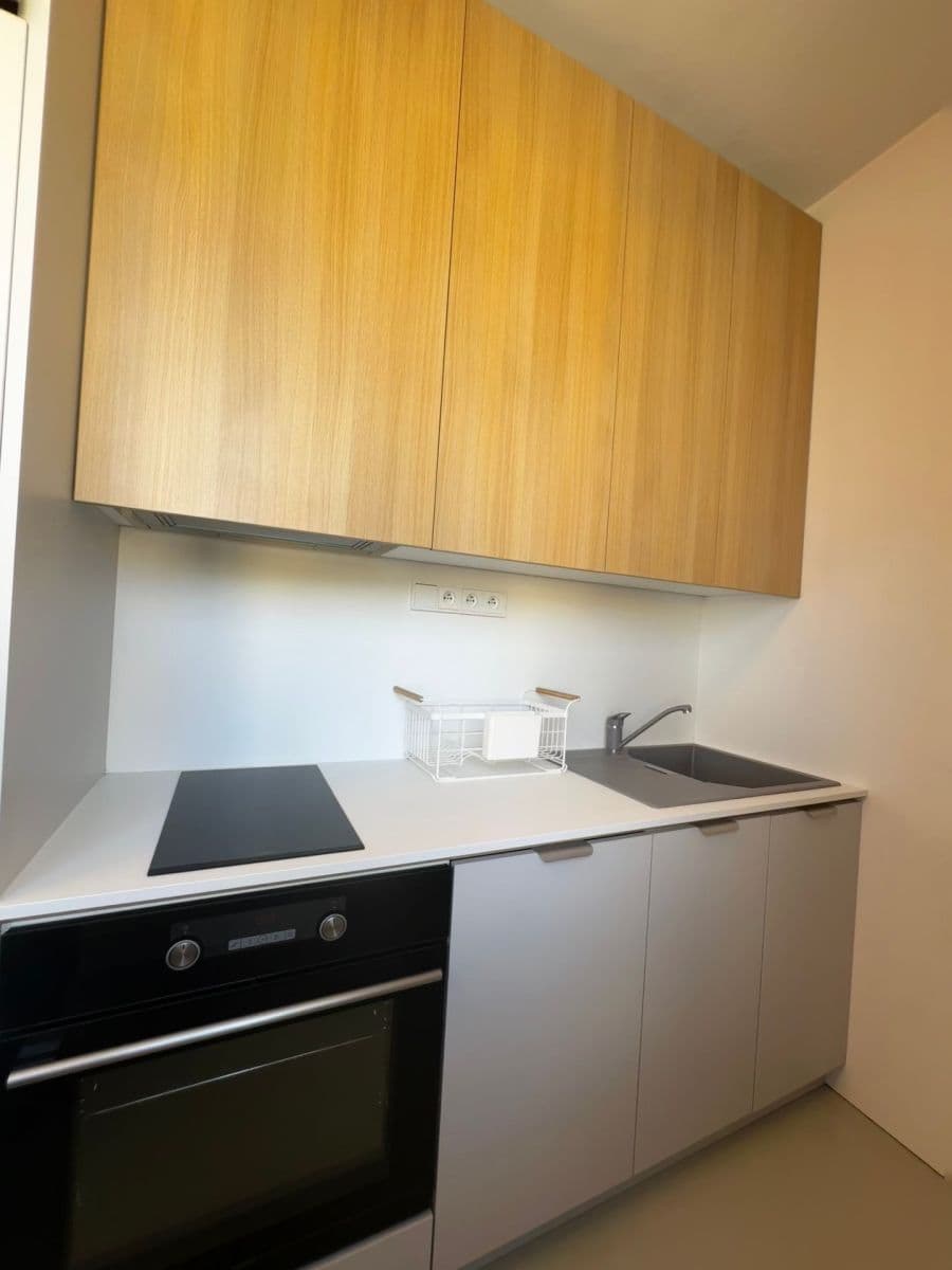 Predaj bytu 3-izbový 62 m², Bezručova, Hradec Králové, Královéhradecký kraj Predaj bytu 3-izbový 62 m², Bezručova, Hradec Králové, Královéhradecký kraj