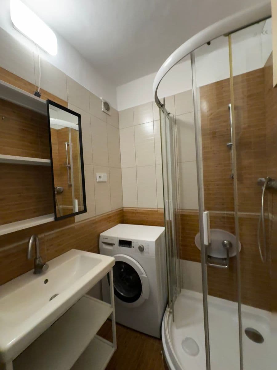 Predaj bytu 3-izbový 62 m², Bezručova, Hradec Králové, Královéhradecký kraj Predaj bytu 3-izbový 62 m², Bezručova, Hradec Králové, Královéhradecký kraj