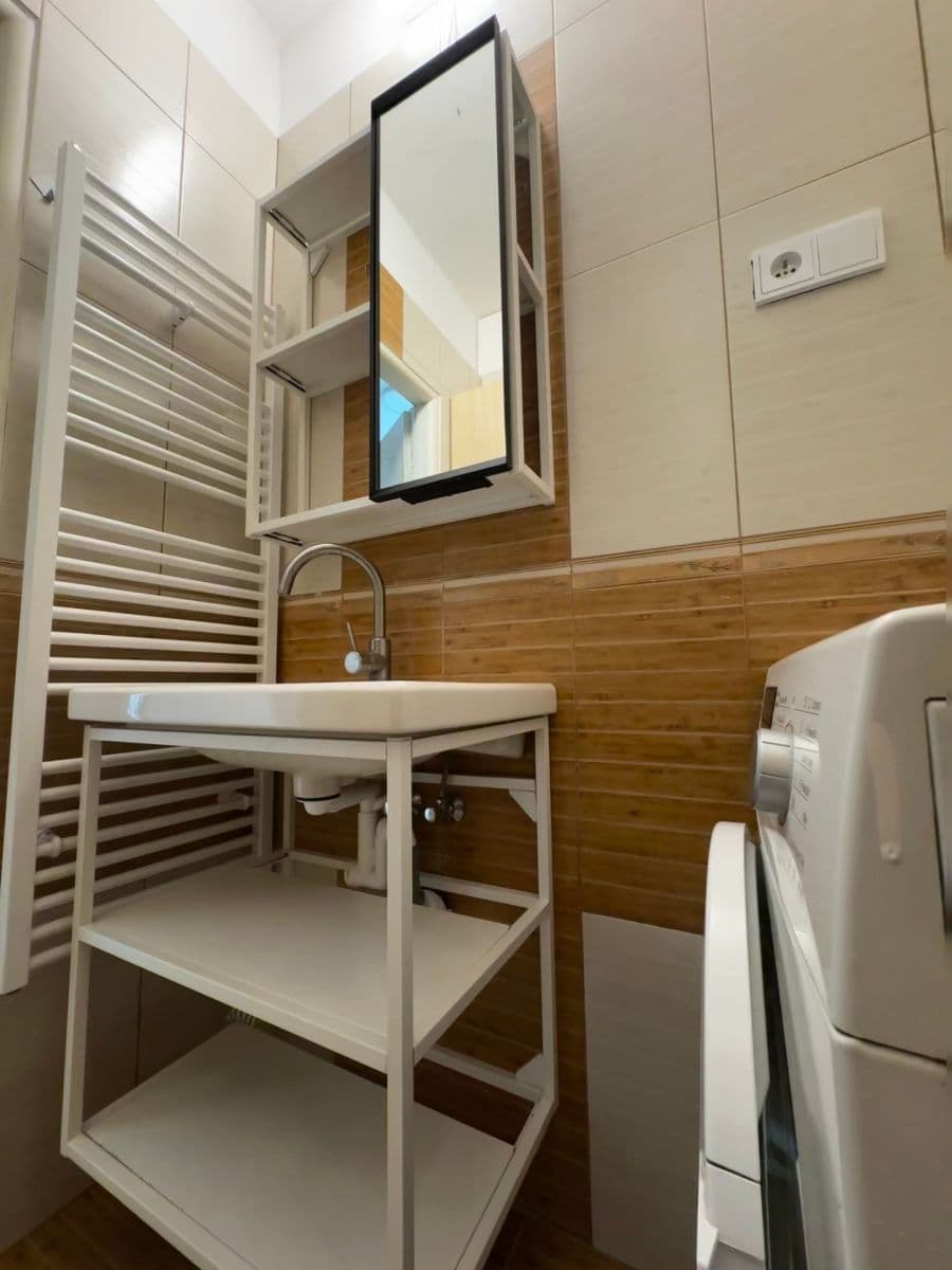Predaj bytu 3-izbový 62 m², Bezručova, Hradec Králové, Královéhradecký kraj Predaj bytu 3-izbový 62 m², Bezručova, Hradec Králové, Královéhradecký kraj