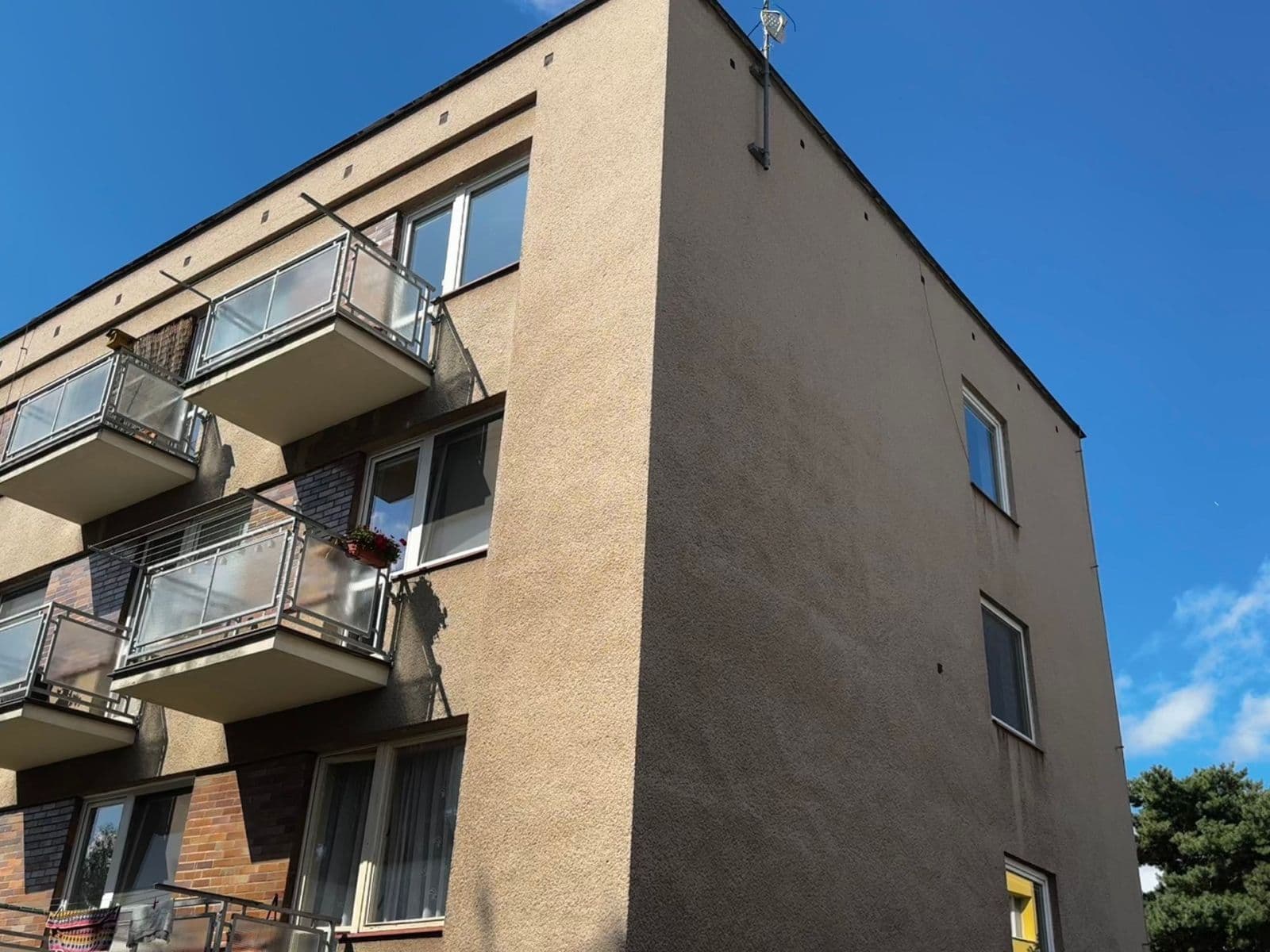Predaj bytu 3-izbový 62 m², Bezručova, Hradec Králové, Královéhradecký kraj Predaj bytu 3-izbový 62 m², Bezručova, Hradec Králové, Královéhradecký kraj