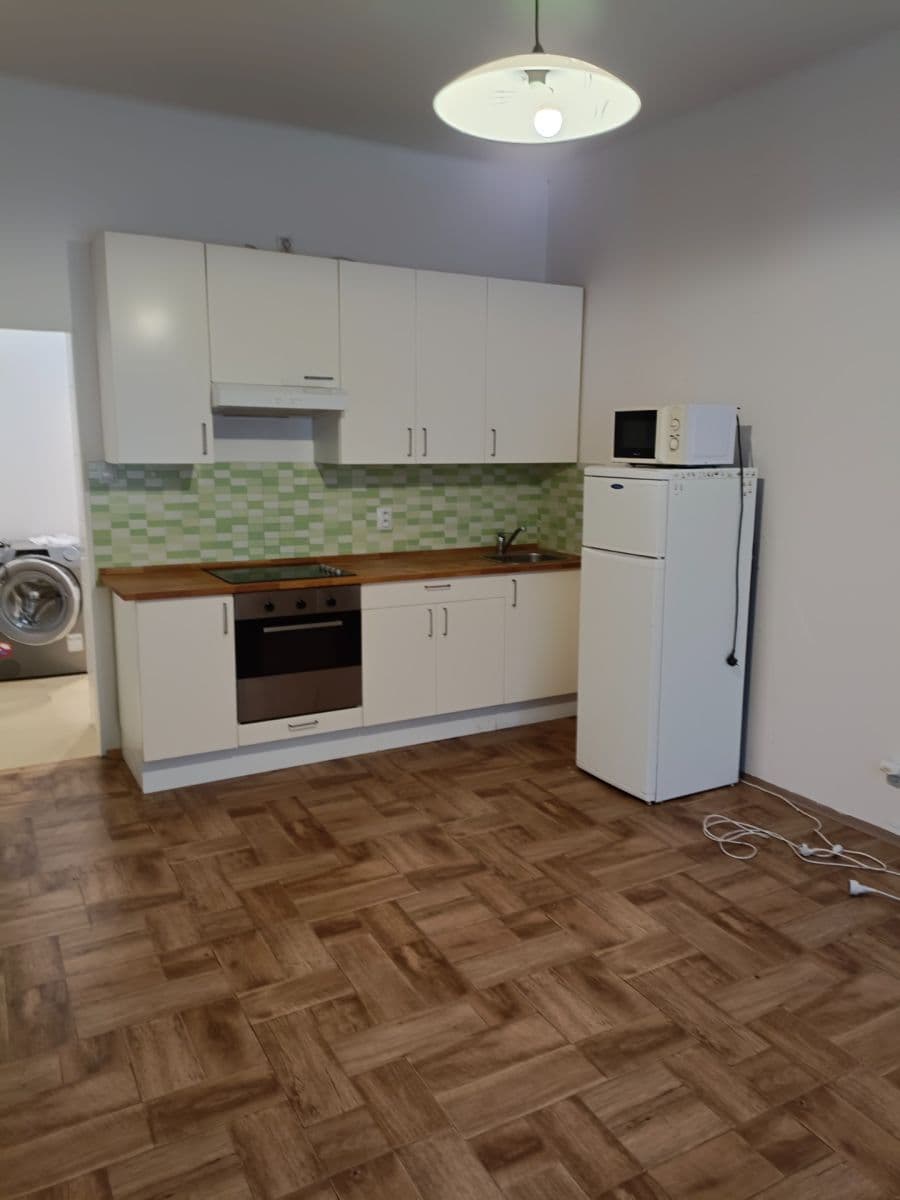 Prenájom bytu 2-izbový 48 m², Levá, Praha, Praha Prenájom bytu 2-izbový 48 m², Levá, Praha, Praha