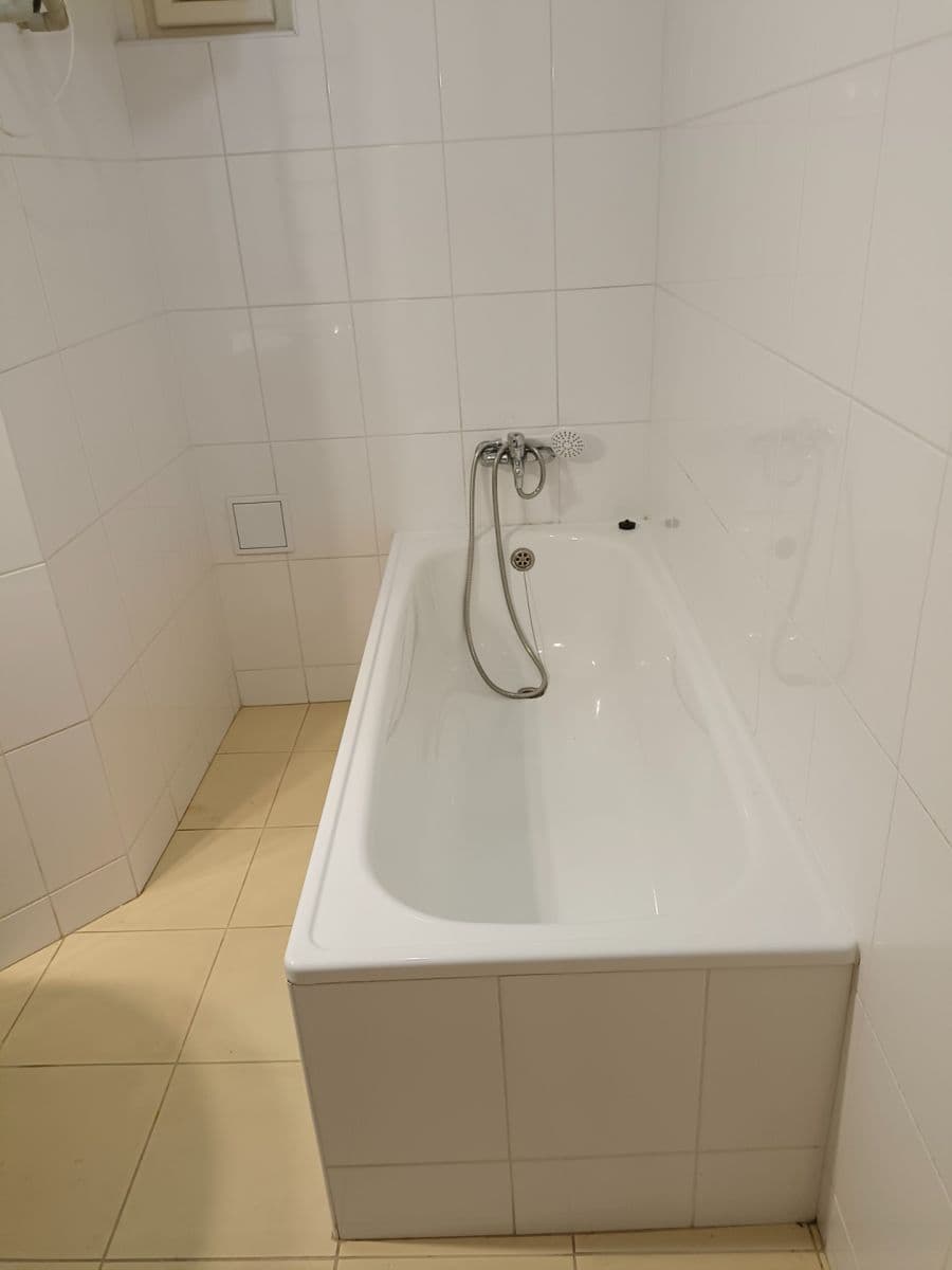 Prenájom bytu 2-izbový 48 m², Levá, Praha, Praha Prenájom bytu 2-izbový 48 m², Levá, Praha, Praha
