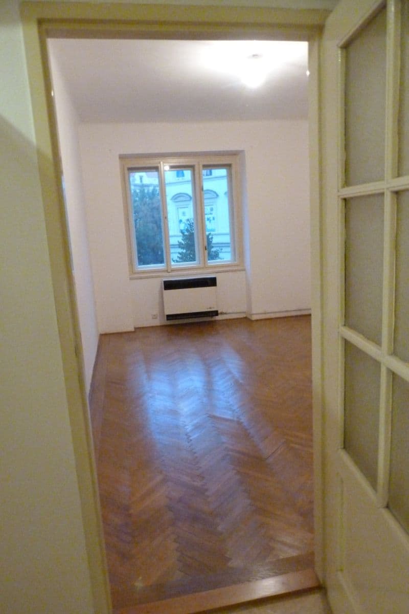 Prenájom bytu 1-izbový 47 m², Levá, Praha, Praha Prenájom bytu 1-izbový 47 m², Levá, Praha, Praha