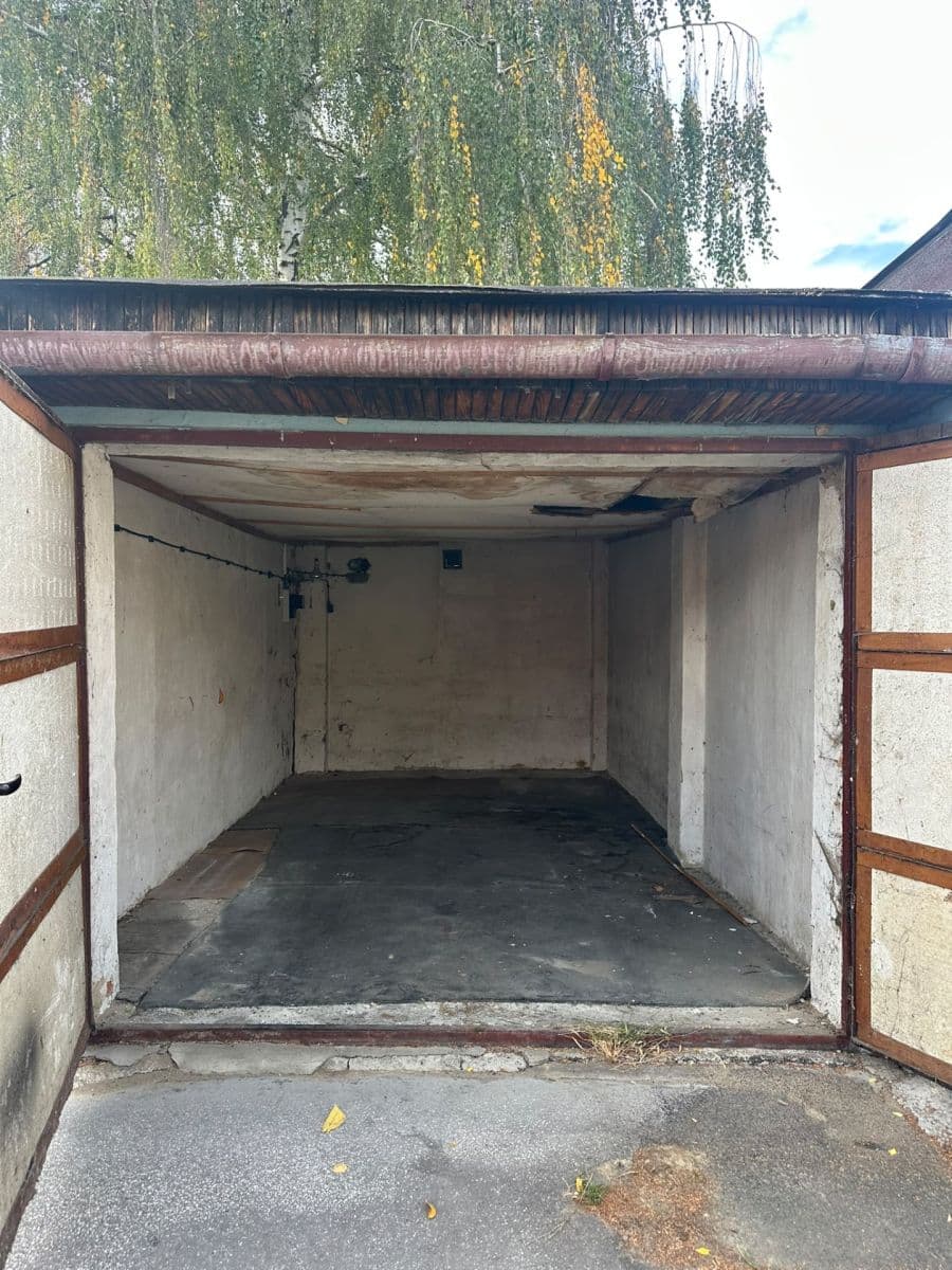 Predaj garáže 18 m², Benešovo nábřeží, Zlín, Zlínský kraj Predaj garáže 18 m², Benešovo nábřeží, Zlín, Zlínský kraj