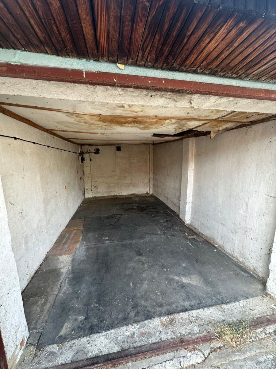 Predaj garáže 18 m², Benešovo nábřeží, Zlín, Zlínský kraj Predaj garáže 18 m², Benešovo nábřeží, Zlín, Zlínský kraj