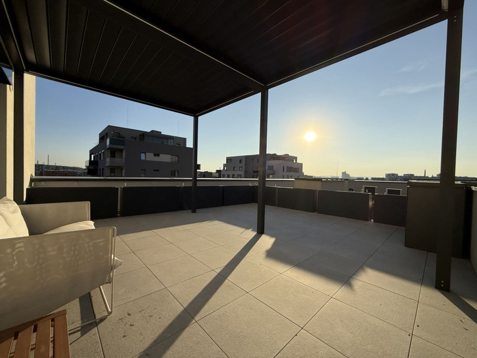 Prenájom bytu 3-izbový 79 m², Laponská, Praha, Praha Prenájom bytu 3-izbový 79 m², Laponská, Praha, Praha
