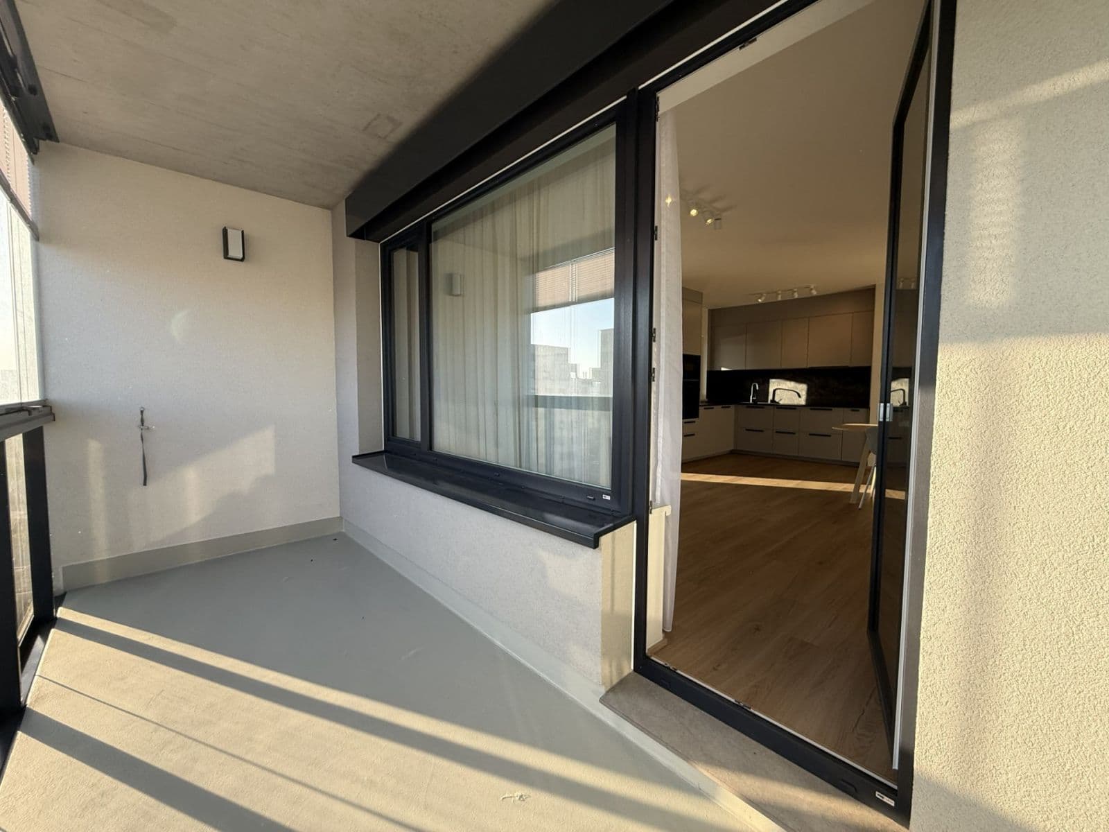 Prenájom bytu 3-izbový 79 m², Laponská, Praha, Praha Prenájom bytu 3-izbový 79 m², Laponská, Praha, Praha