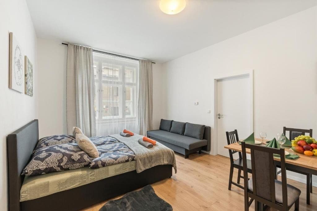 Prenájom bytu 138 m², Košická, Praha, Praha Prenájom bytu 138 m², Košická, Praha, Praha