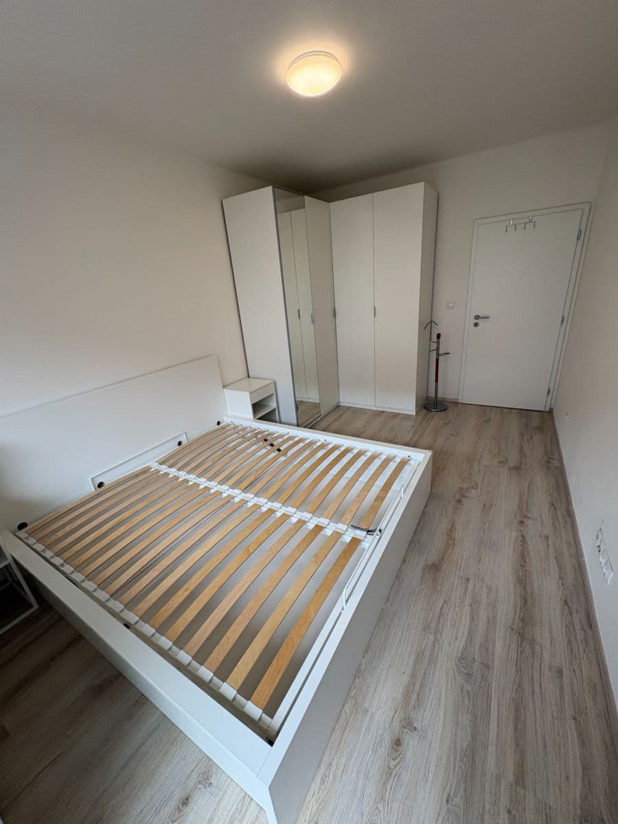 Prenájom bytu 2-izbový 55 m², Tupolevova, Praha, Praha Prenájom bytu 2-izbový 55 m², Tupolevova, Praha, Praha
