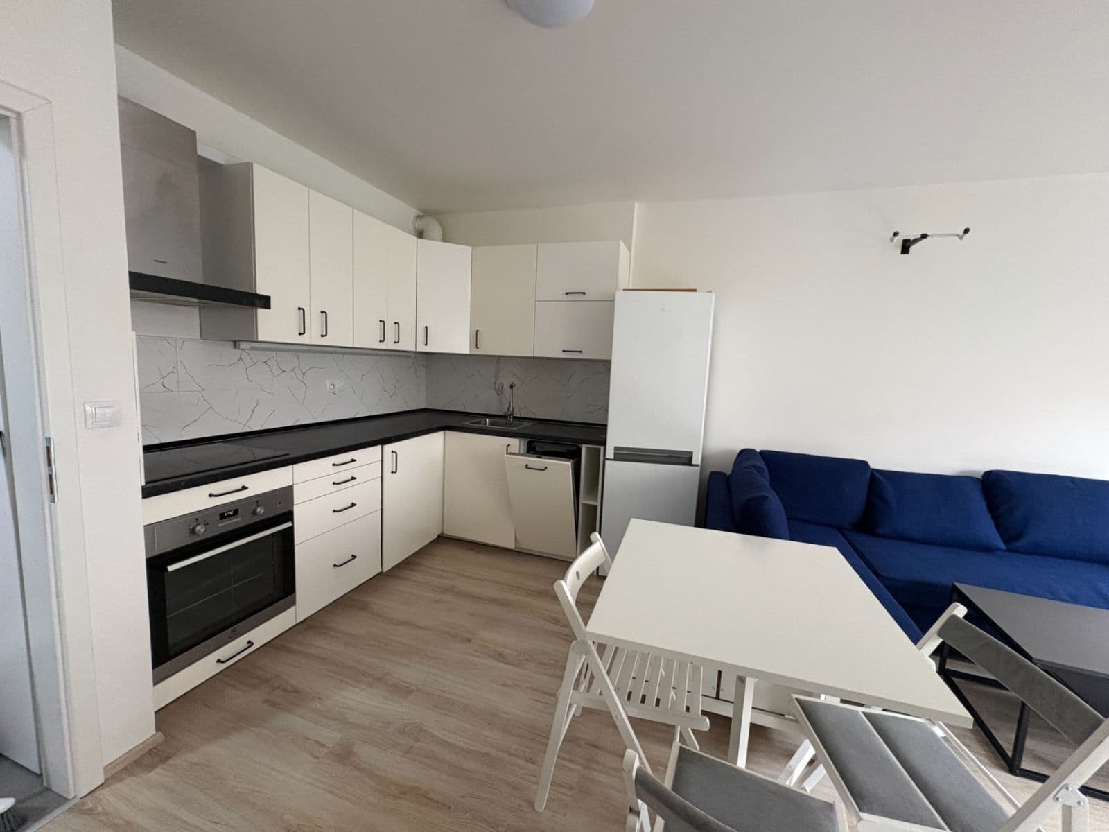 Prenájom bytu 2-izbový 55 m², Tupolevova, Praha, Praha Prenájom bytu 2-izbový 55 m², Tupolevova, Praha, Praha
