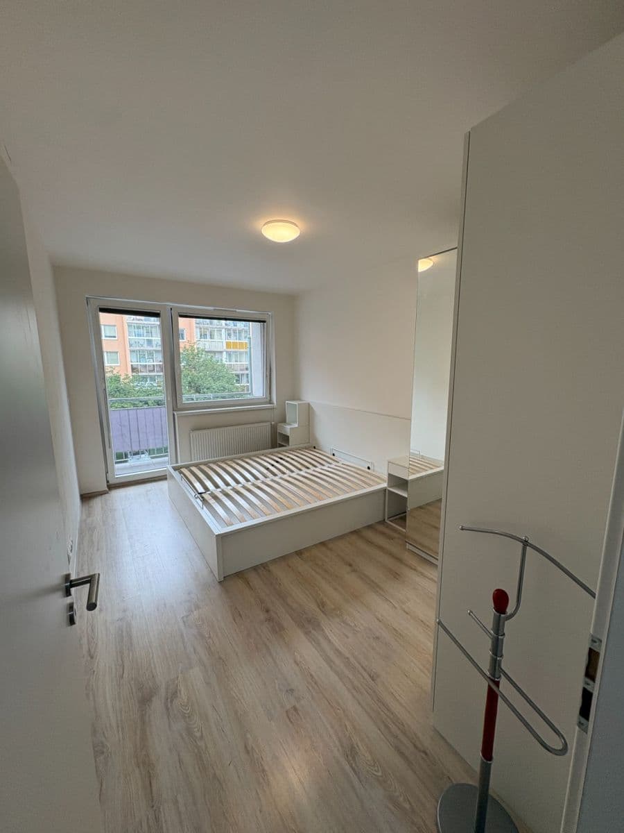 Prenájom bytu 2-izbový 55 m², Tupolevova, Praha, Praha Prenájom bytu 2-izbový 55 m², Tupolevova, Praha, Praha