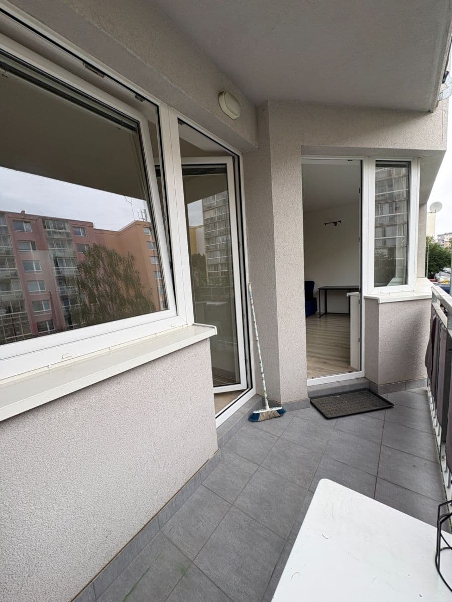 Prenájom bytu 2-izbový 55 m², Tupolevova, Praha, Praha Prenájom bytu 2-izbový 55 m², Tupolevova, Praha, Praha