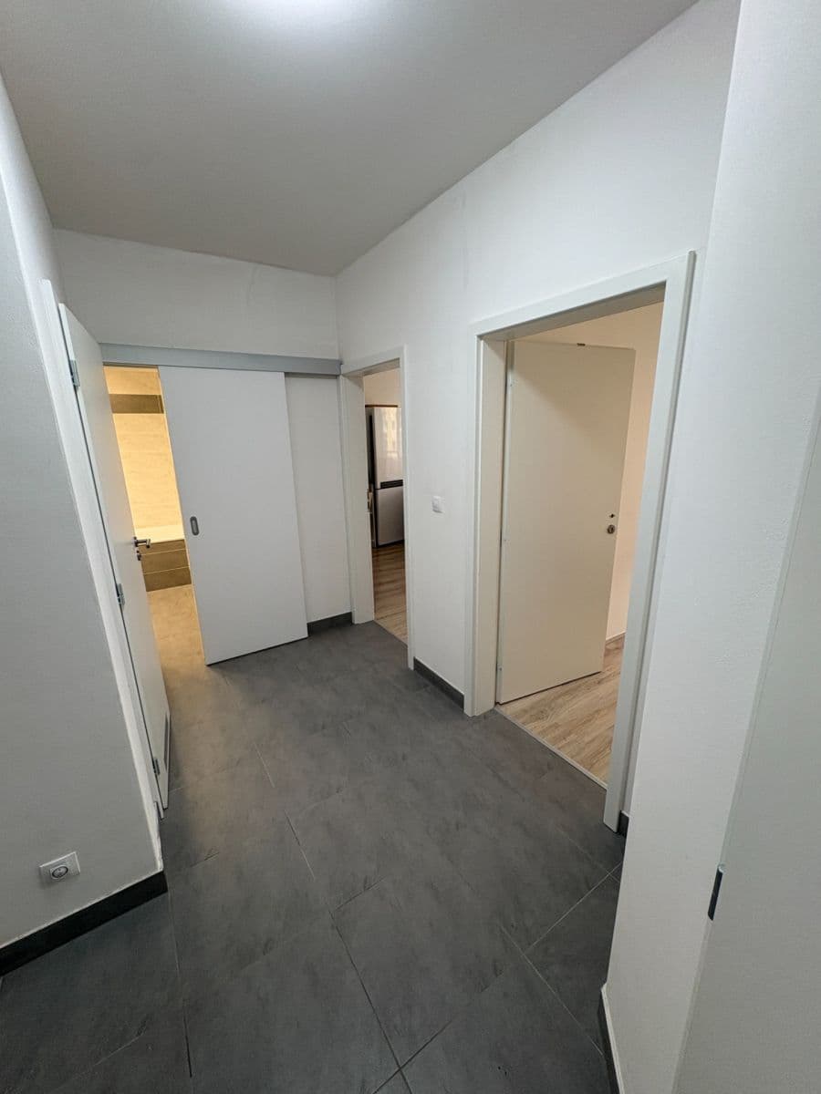 Prenájom bytu 2-izbový 55 m², Tupolevova, Praha, Praha Prenájom bytu 2-izbový 55 m², Tupolevova, Praha, Praha