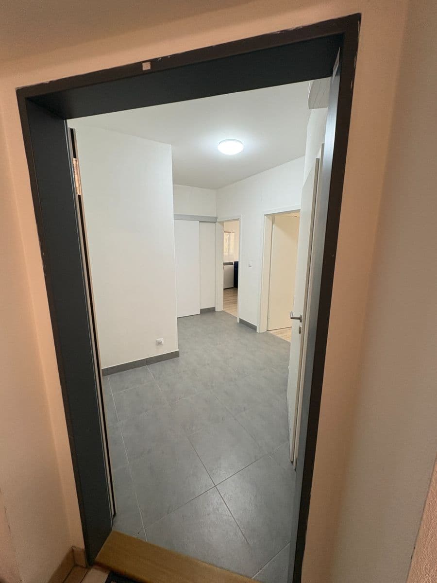 Prenájom bytu 2-izbový 55 m², Tupolevova, Praha, Praha Prenájom bytu 2-izbový 55 m², Tupolevova, Praha, Praha
