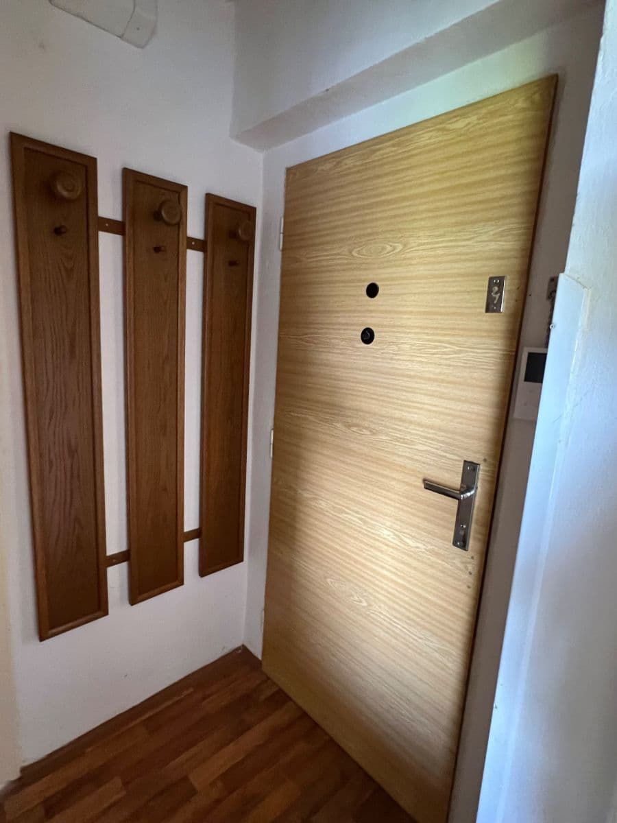 Predaj bytu 1-izbový 26 m², Plzeňská, Králův Dvůr, Středočeský kraj Predaj bytu 1-izbový 26 m², Plzeňská, Králův Dvůr, Středočeský kraj