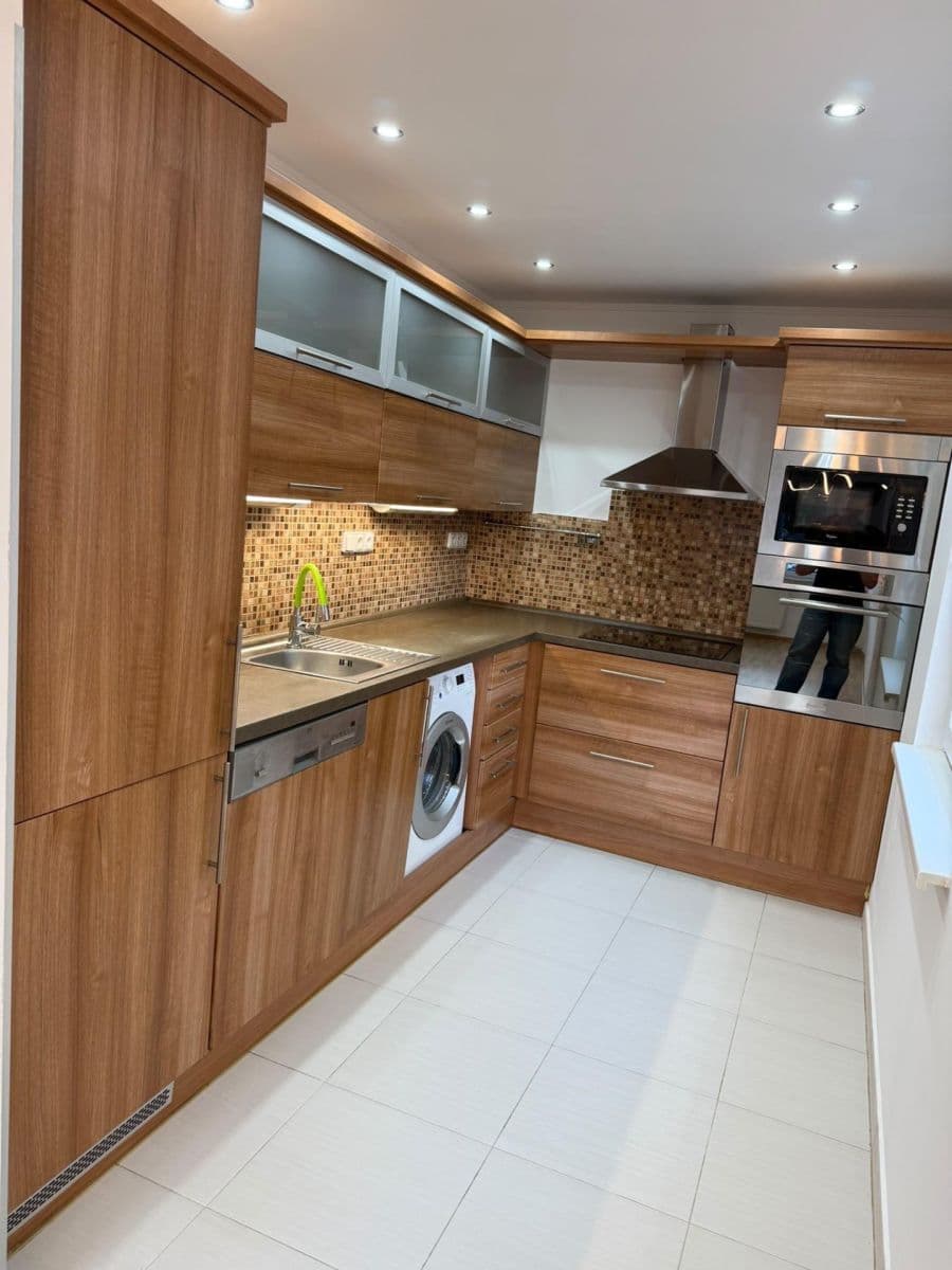 Prenájom bytu 3-izbový 68 m², Šimonova, Praha, Praha Prenájom bytu 3-izbový 68 m², Šimonova, Praha, Praha