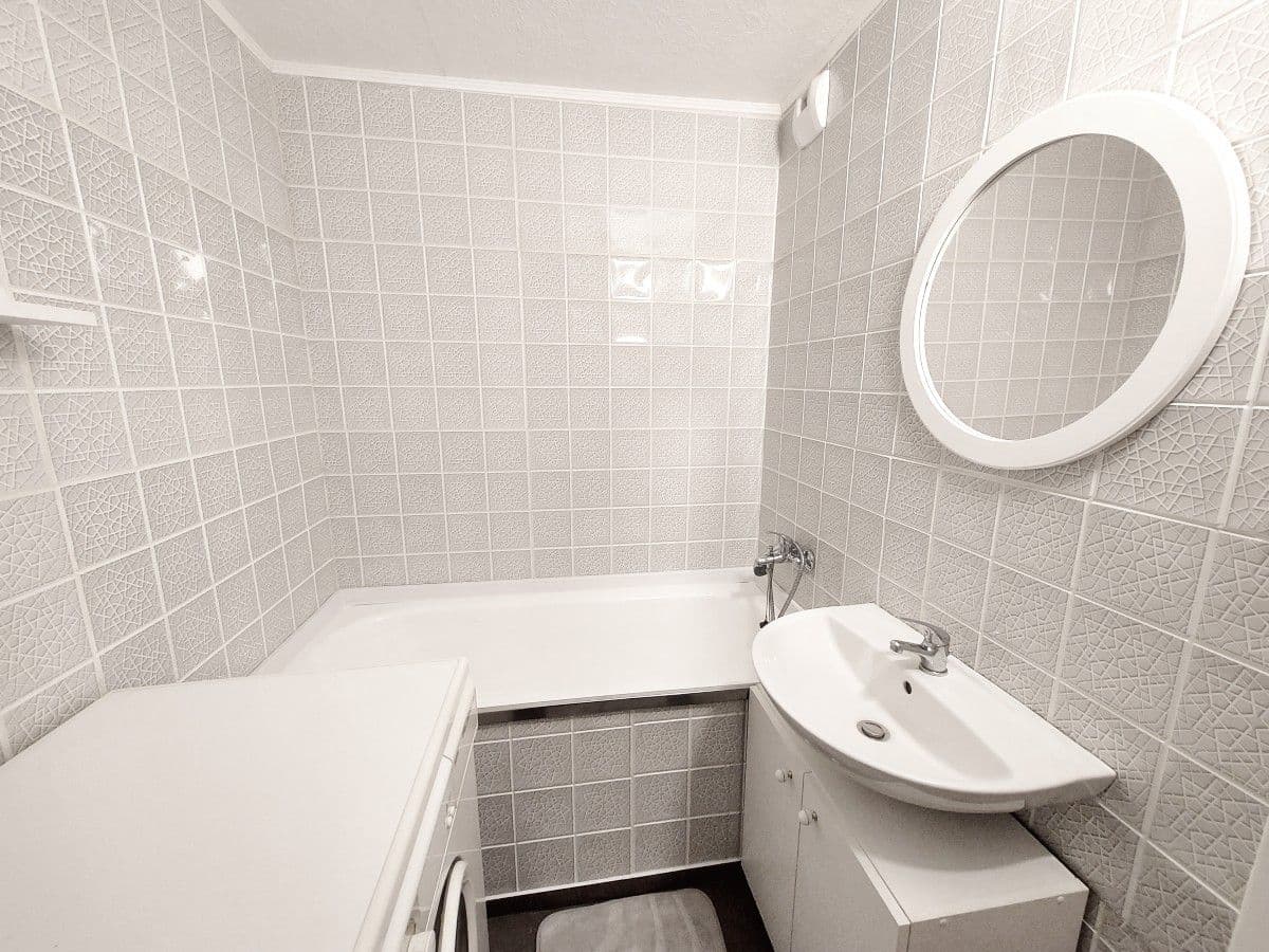 Prenájom bytu 3-izbový 70 m², Machkova, Praha, Praha Prenájom bytu 3-izbový 70 m², Machkova, Praha, Praha