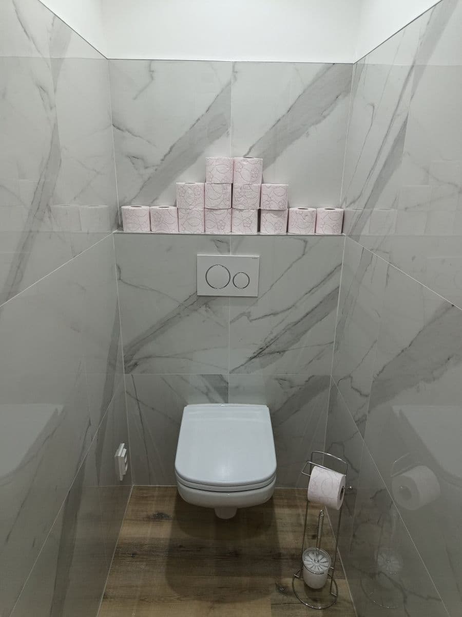 Prenájom bytu 37 m², Hradební, Praha, Praha Prenájom bytu 37 m², Hradební, Praha, Praha