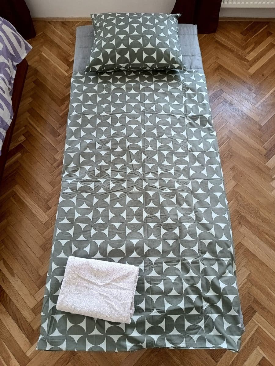 Prenájom bytu 37 m², Hradební, Praha, Praha Prenájom bytu 37 m², Hradební, Praha, Praha