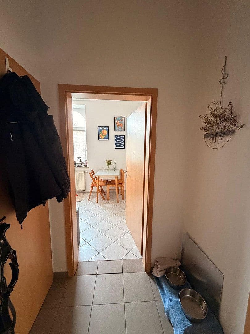 Prenájom bytu 2-izbový 58 m², August-Bebel-Str. 9, Hirschberg, Durínsko Prenájom bytu 2-izbový 58 m², August-Bebel-Str. 9, Hirschberg, Durínsko