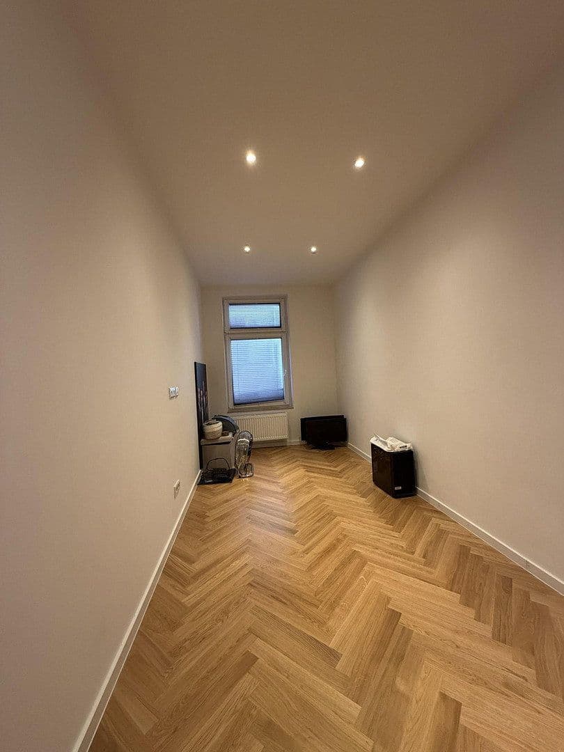 Prenájom bytu 3-izbový 80 m², Berlin, Berlín Prenájom bytu 3-izbový 80 m², Berlin, Berlín