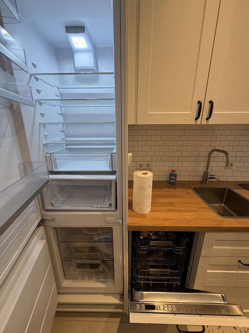 Prenájom bytu 3-izbový 80 m², Berlin, Berlín Prenájom bytu 3-izbový 80 m², Berlin, Berlín