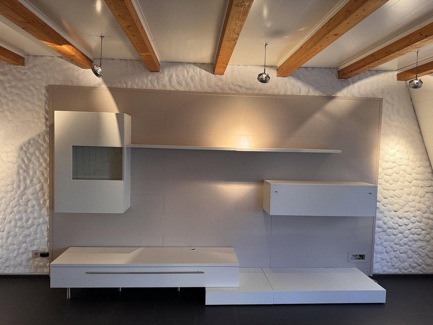 Prenájom bytu 4-izbový 123 m², Karbener Straẞe 1a, Nidderau, Hesensko Prenájom bytu 4-izbový 123 m², Karbener Straẞe 1a, Nidderau, Hesensko