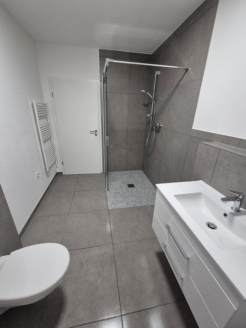 Prenájom bytu 4-izbový 113 m², Bühler Straße 138, Saarbrücken, Sársko Prenájom bytu 4-izbový 113 m², Bühler Straße 138, Saarbrücken, Sársko