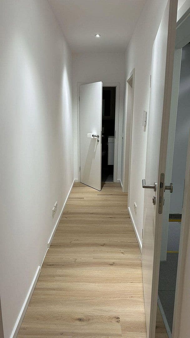 Prenájom bytu 4-izbový 113 m², Bühler Straße 138, Saarbrücken, Sársko Prenájom bytu 4-izbový 113 m², Bühler Straße 138, Saarbrücken, Sársko