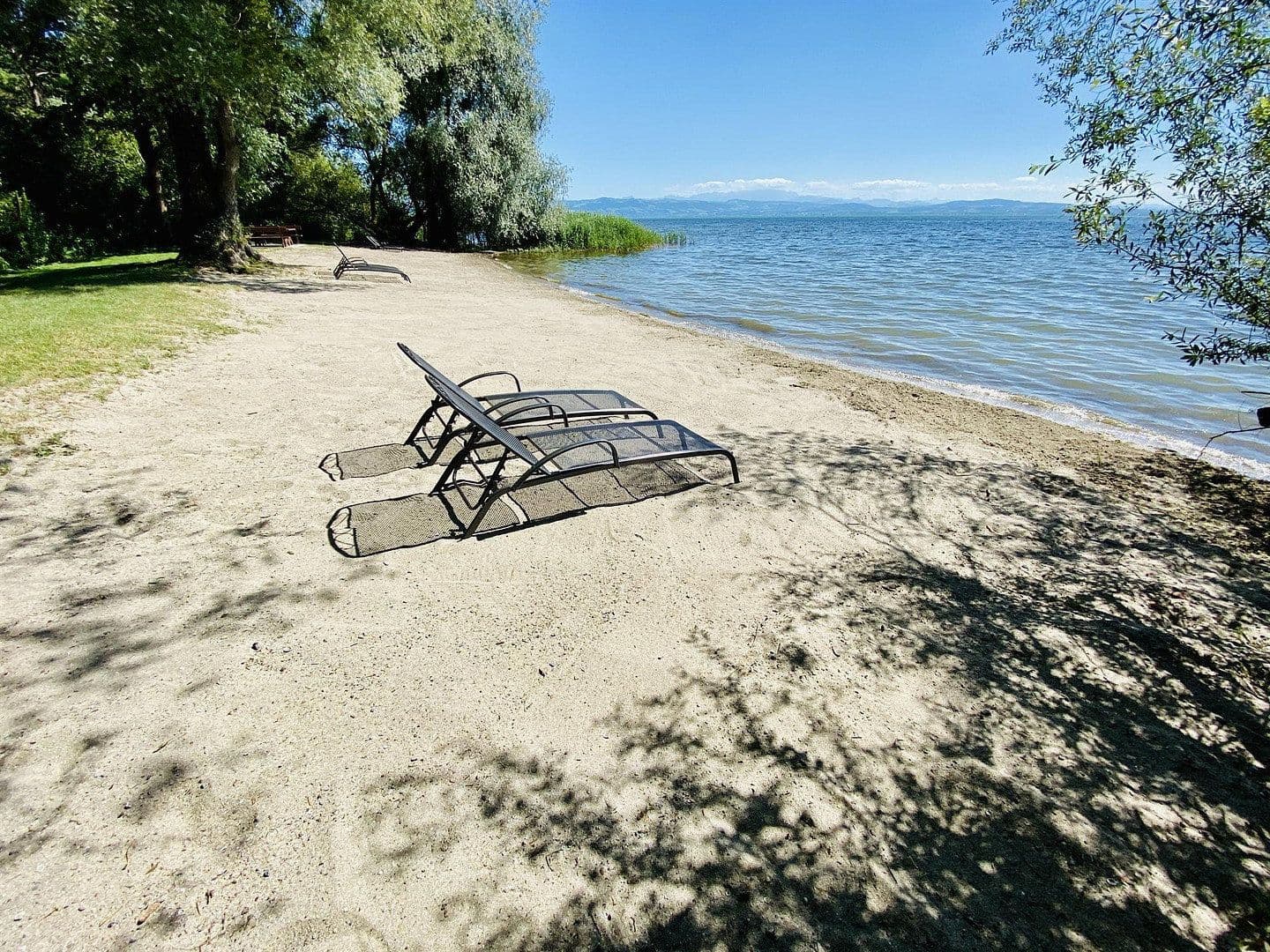 Prenájom bytu 2-izbový 82 m², Friedrichshafen, Bádensko-Wurttembersko Prenájom bytu 2-izbový 82 m², Friedrichshafen, Bádensko-Wurttembersko