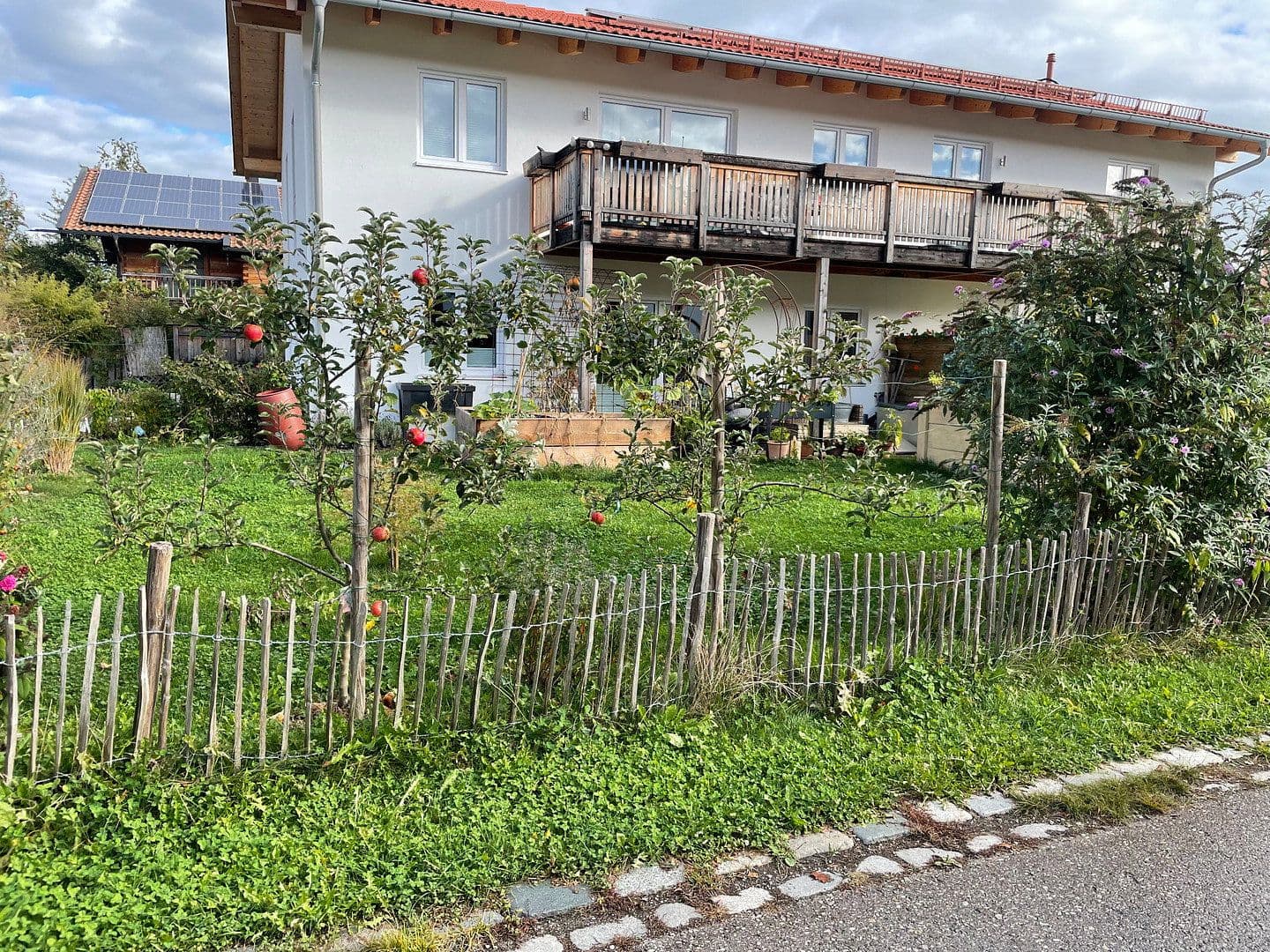 Prenájom bytu 5-izbový 130 m², Feldkirchen-Westerham(Vagen), Bavorsko Prenájom bytu 5-izbový 130 m², Feldkirchen-Westerham(Vagen), Bavorsko