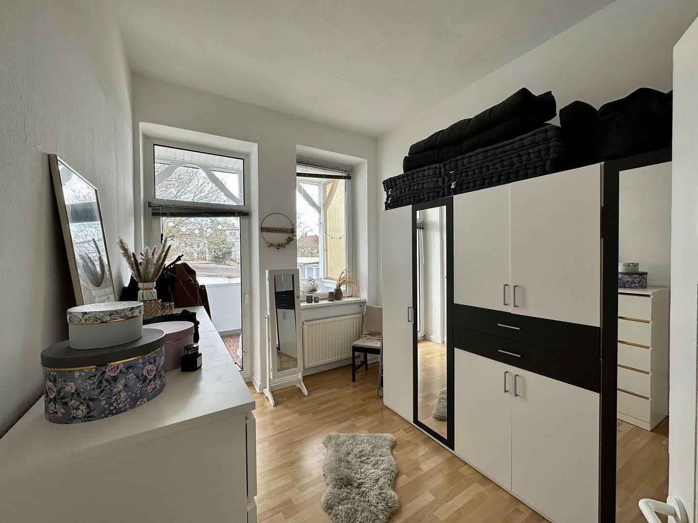 Prenájom bytu 4-izbový 103 m², Uhlandstraße, Osnabrück, Dolné Sasko Prenájom bytu 4-izbový 103 m², Uhlandstraße, Osnabrück, Dolné Sasko