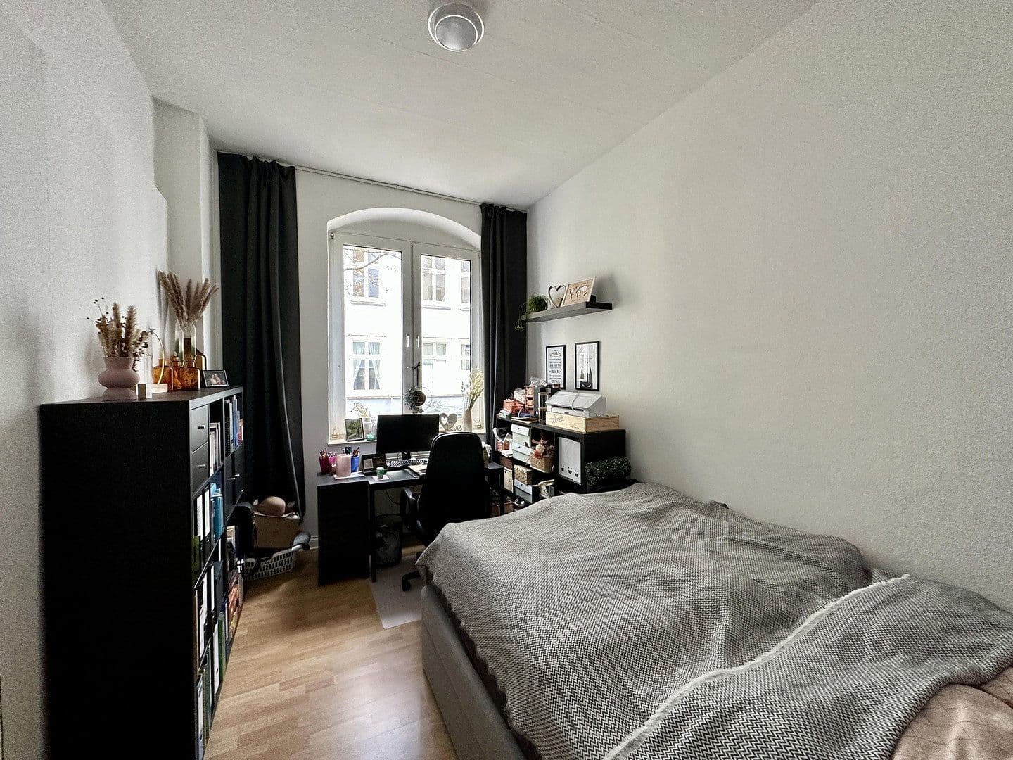 Prenájom bytu 4-izbový 103 m², Uhlandstraße, Osnabrück, Dolné Sasko Prenájom bytu 4-izbový 103 m², Uhlandstraße, Osnabrück, Dolné Sasko