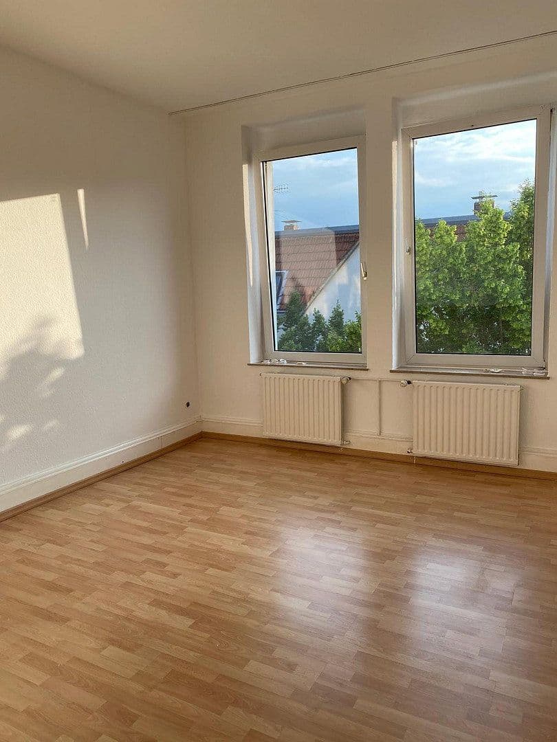 Prenájom bytu 4-izbový 103 m², Uhlandstraße, Osnabrück, Dolné Sasko Prenájom bytu 4-izbový 103 m², Uhlandstraße, Osnabrück, Dolné Sasko