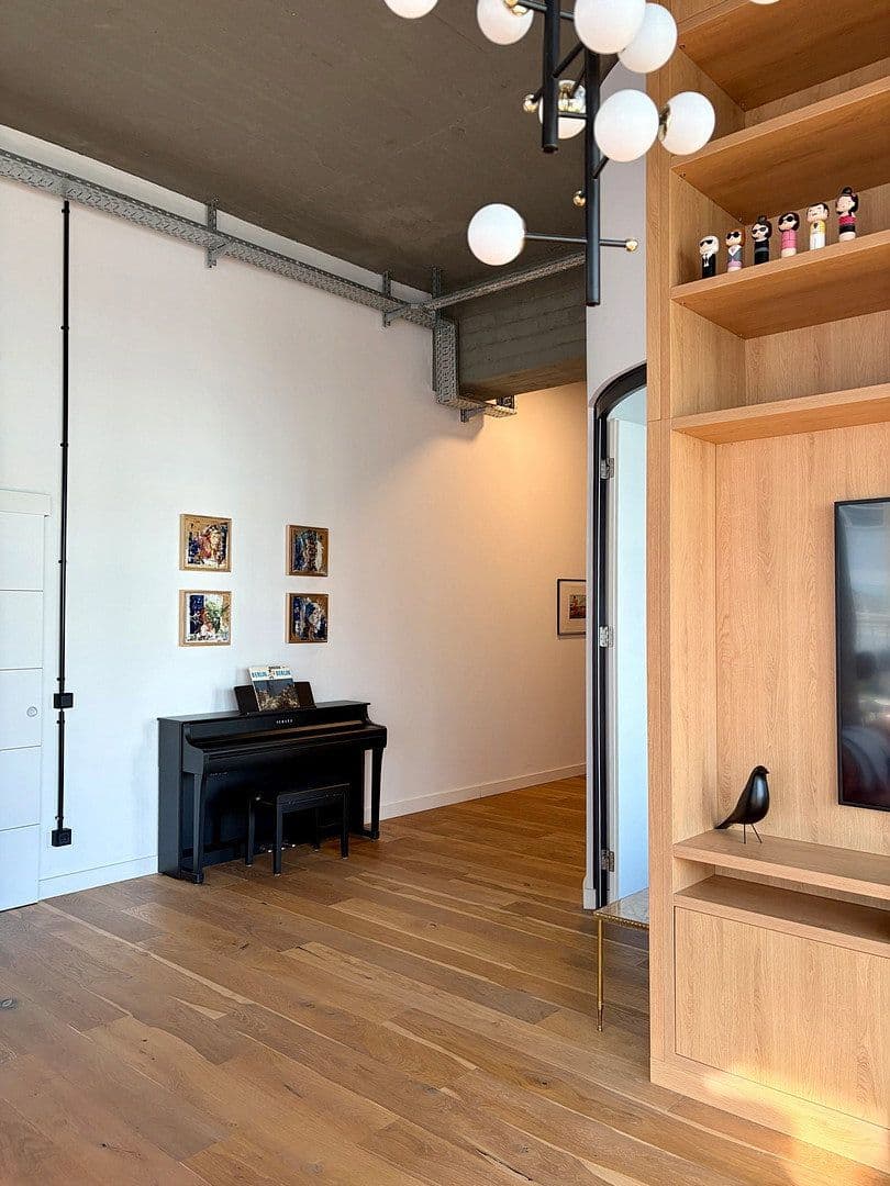 Prenájom bytu 4-izbový 173 m², Gotlindestraße 91a, Berlin, Berlín Prenájom bytu 4-izbový 173 m², Gotlindestraße 91a, Berlin, Berlín