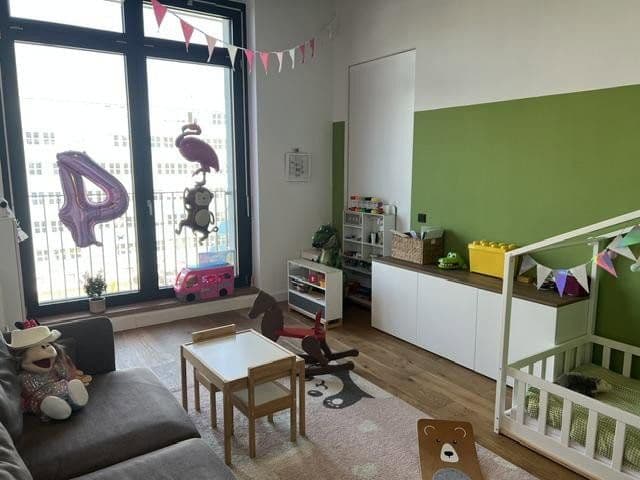 Prenájom bytu 4-izbový 173 m², Gotlindestraße 91a, Berlin, Berlín Prenájom bytu 4-izbový 173 m², Gotlindestraße 91a, Berlin, Berlín