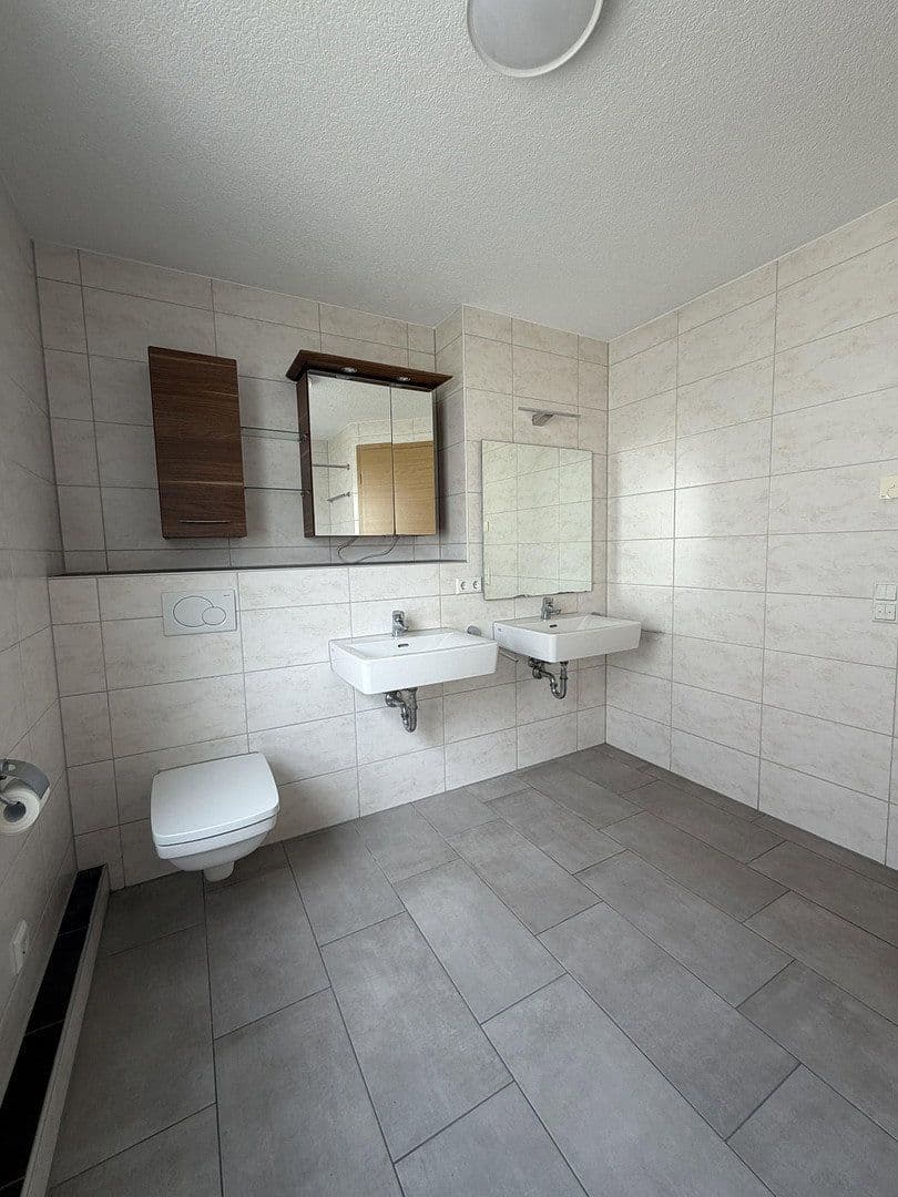 Prenájom bytu 4-izbový 115 m², Seestraße 38, Weil im Schönbuch, Bádensko-Wurttembersko Prenájom bytu 4-izbový 115 m², Seestraße 38, Weil im Schönbuch, Bádensko-Wurttembersko
