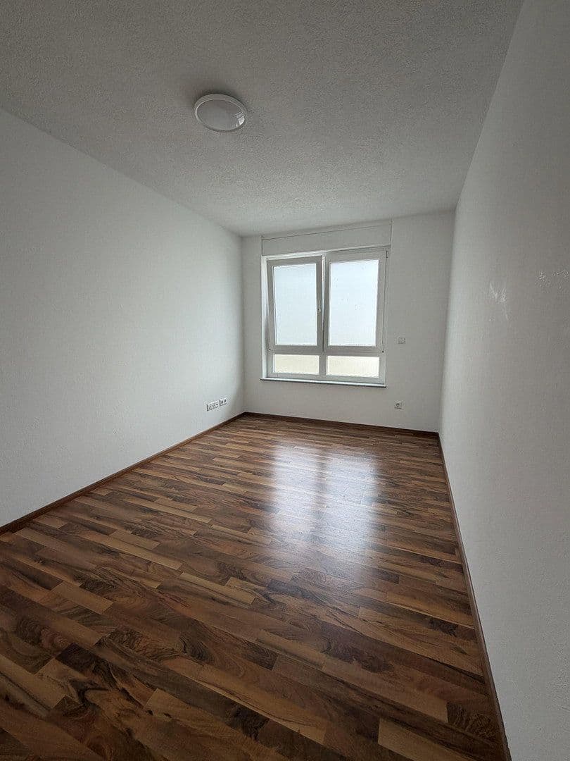 Prenájom bytu 4-izbový 115 m², Seestraße 38, Weil im Schönbuch, Bádensko-Wurttembersko Prenájom bytu 4-izbový 115 m², Seestraße 38, Weil im Schönbuch, Bádensko-Wurttembersko
