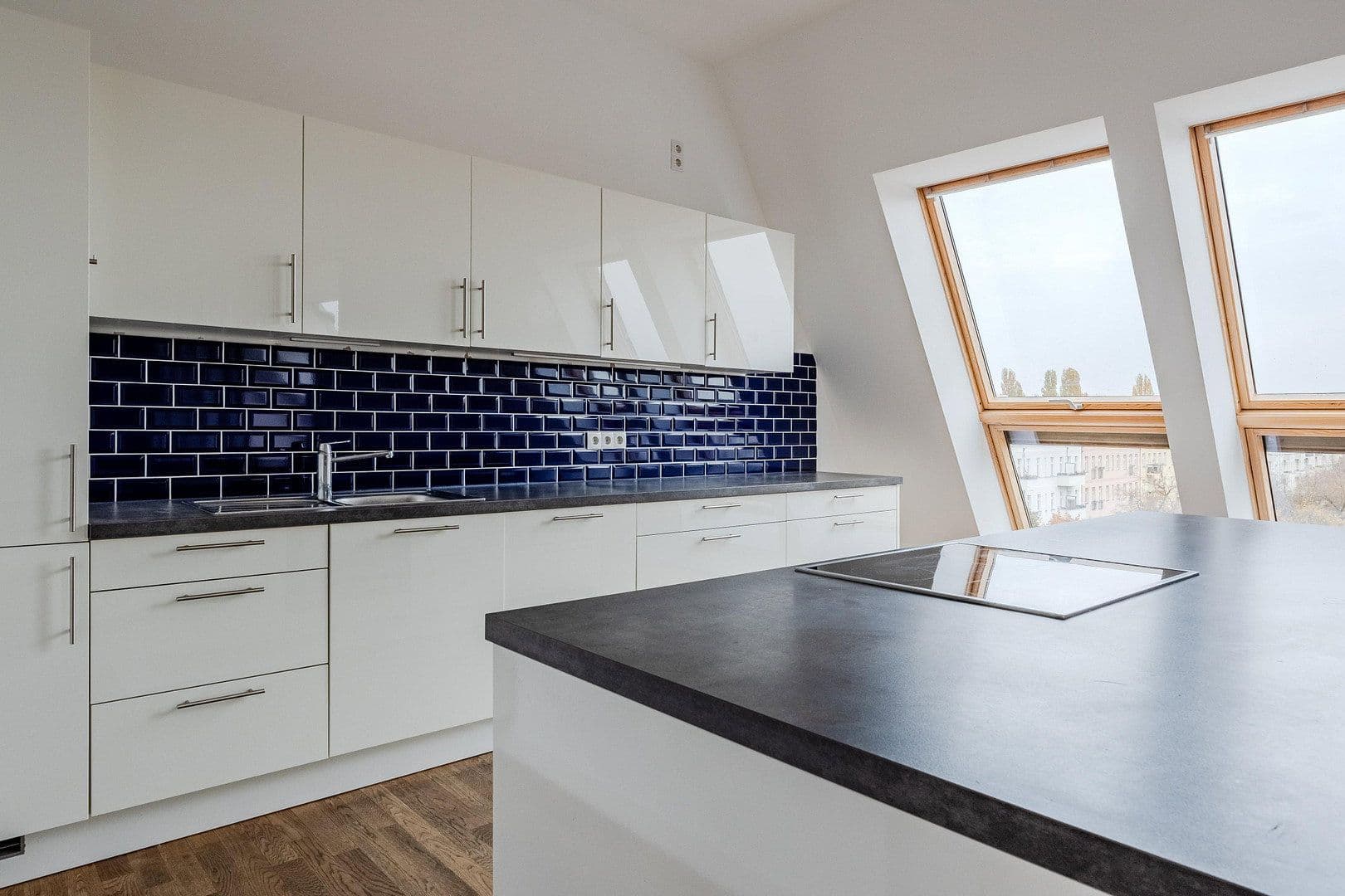 Predaj bytu 7-izbový 286 m², Gabriel Max Str 15a, Berlin, Berlín Predaj bytu 7-izbový 286 m², Gabriel Max Str 15a, Berlin, Berlín