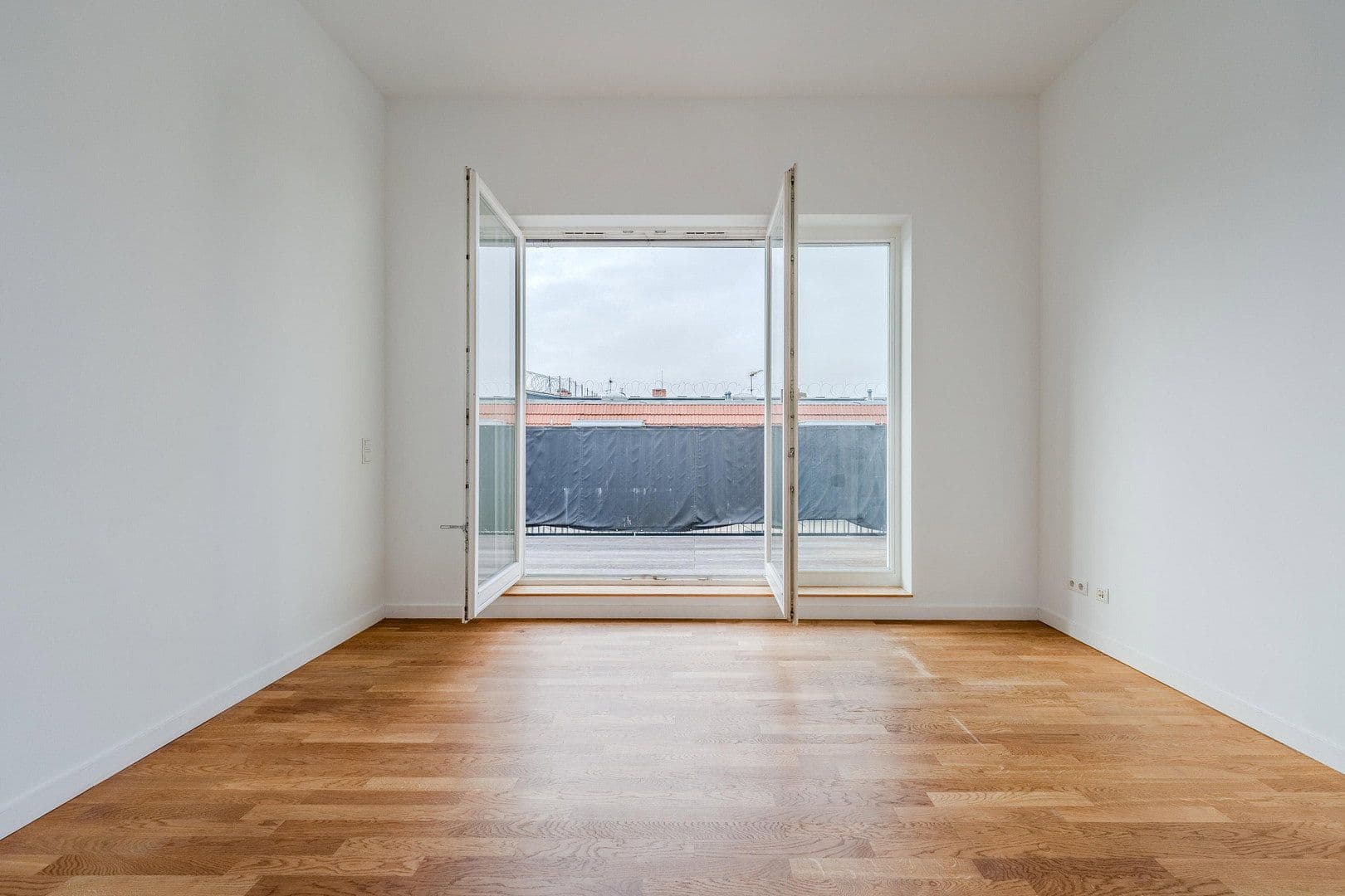 Predaj bytu 7-izbový 286 m², Gabriel Max Str 15a, Berlin, Berlín Predaj bytu 7-izbový 286 m², Gabriel Max Str 15a, Berlin, Berlín