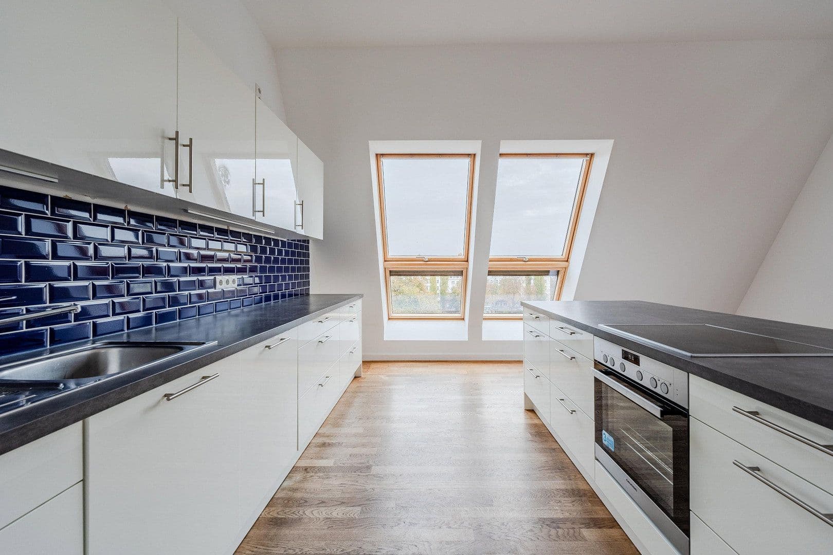 Predaj bytu 7-izbový 286 m², Gabriel Max Str 15a, Berlin, Berlín Predaj bytu 7-izbový 286 m², Gabriel Max Str 15a, Berlin, Berlín