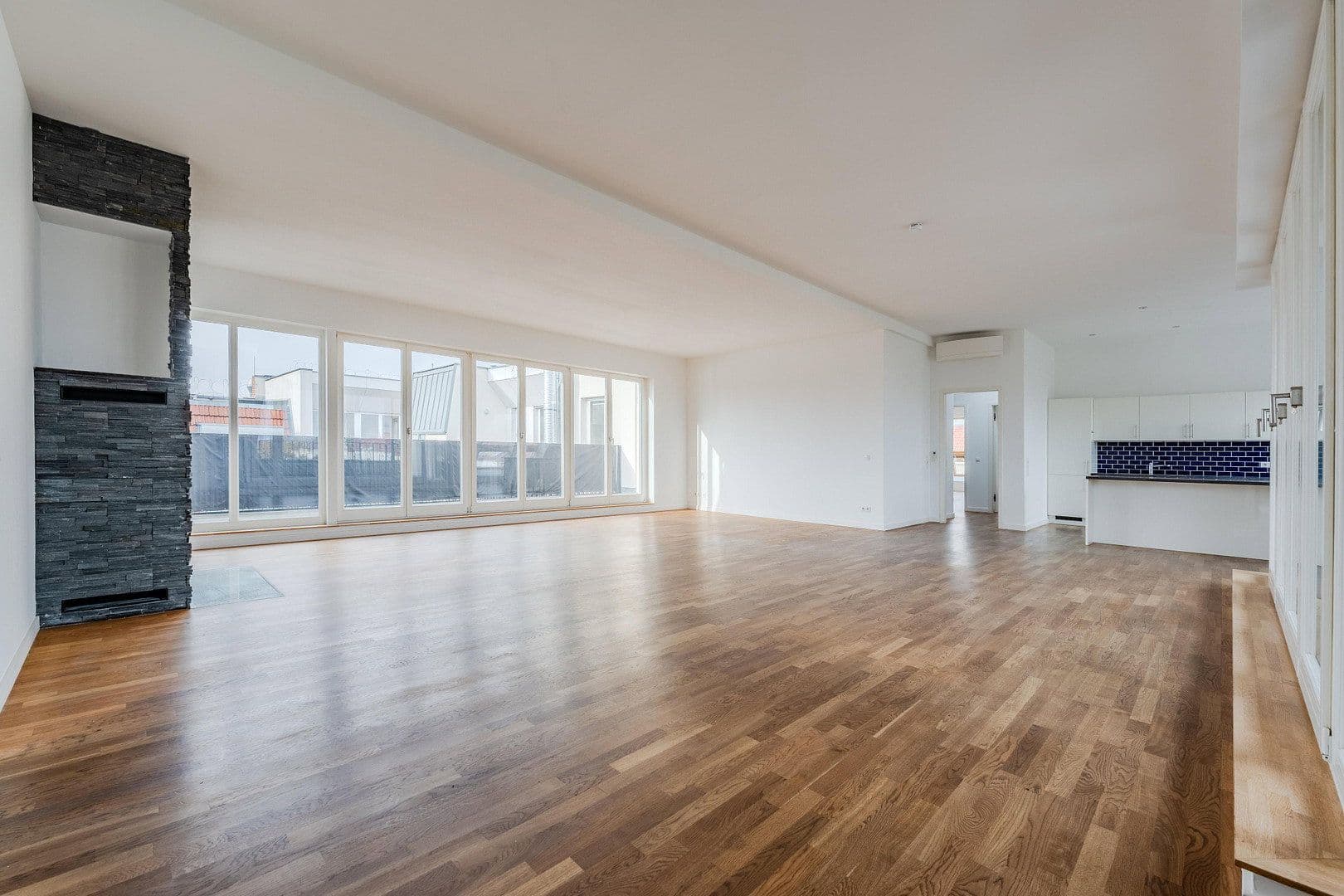Predaj bytu 7-izbový 286 m², Gabriel Max Str 15a, Berlin, Berlín Predaj bytu 7-izbový 286 m², Gabriel Max Str 15a, Berlin, Berlín