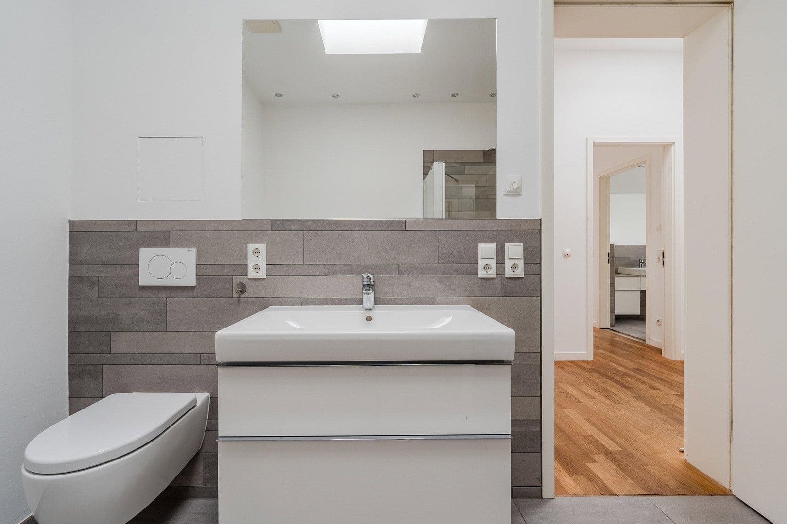 Predaj bytu 7-izbový 286 m², Gabriel Max Str 15a, Berlin, Berlín Predaj bytu 7-izbový 286 m², Gabriel Max Str 15a, Berlin, Berlín